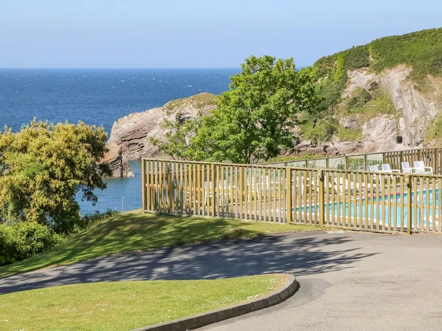 Horizon Holiday Home - Combe Martin