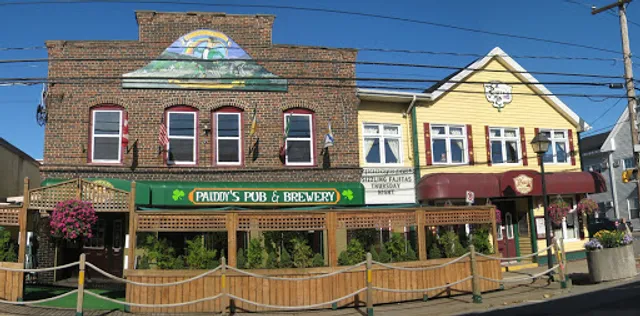 Paddy's Irish Brewpub & Rosie's Restaurant