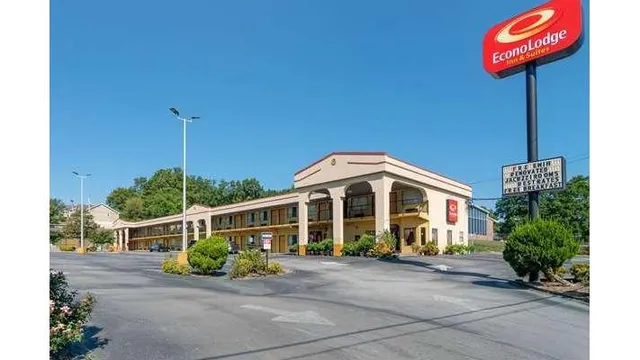Econo Lodge Inn & Suites near Chickamauga Battlefield