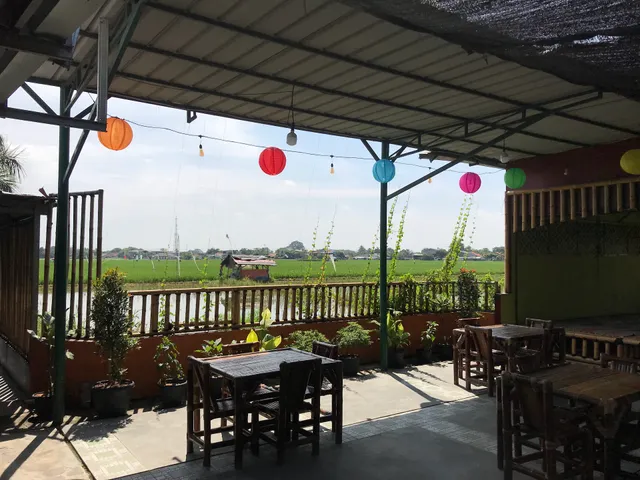 Waroeng Ayana Seafood & Indonesian Food