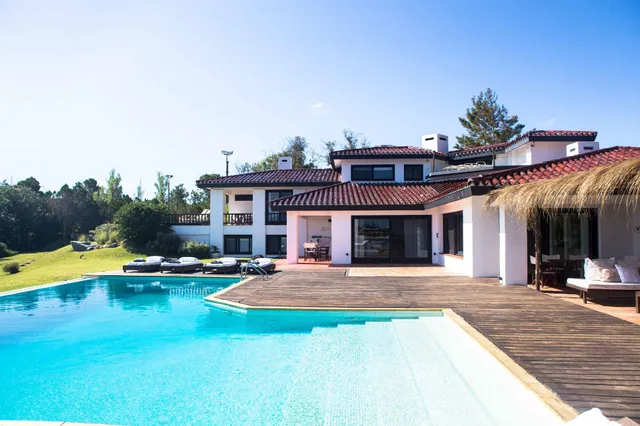 Barra Brava Casa de Mar