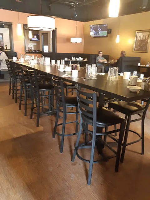 Sami's Sunrise Grill & Lounge