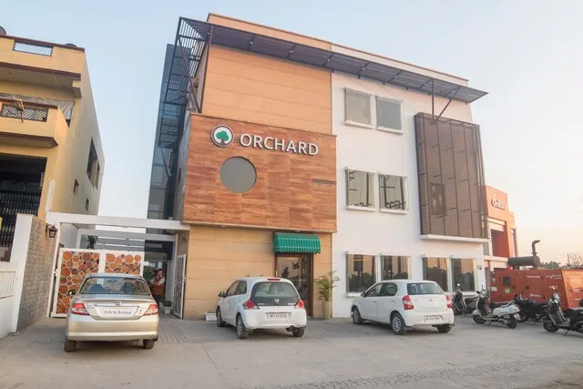 OYO 28721 Hotel Orchard