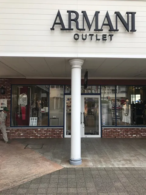 アルマーニ アウトレット りんくう