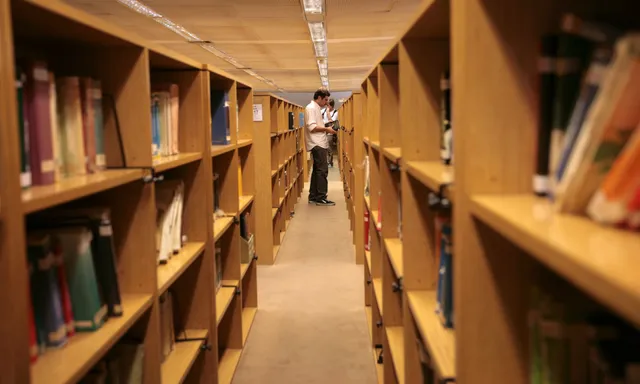 Biblioteca Central, UCA