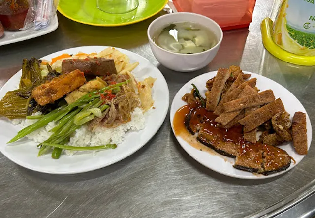 Quán Chay Thiền Duyệt (Vegetarian food)