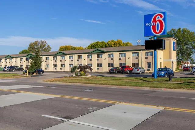 Motel 6 Moline, IL