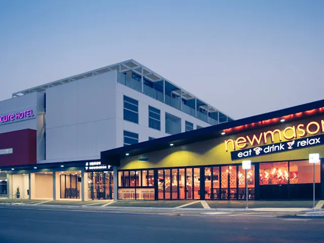 Newmason Eat Drink Relax