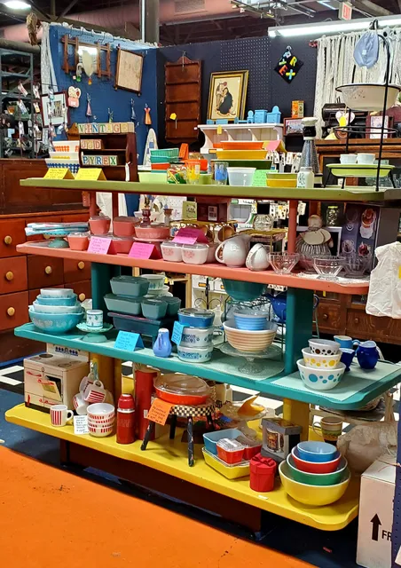 Sweeten Creek Antiques & Collectibles, LLC