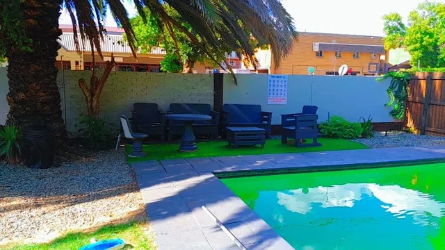 A & H Guesthouse Frm.R.300 Night & Day Rest R.150 in Potchefstroom