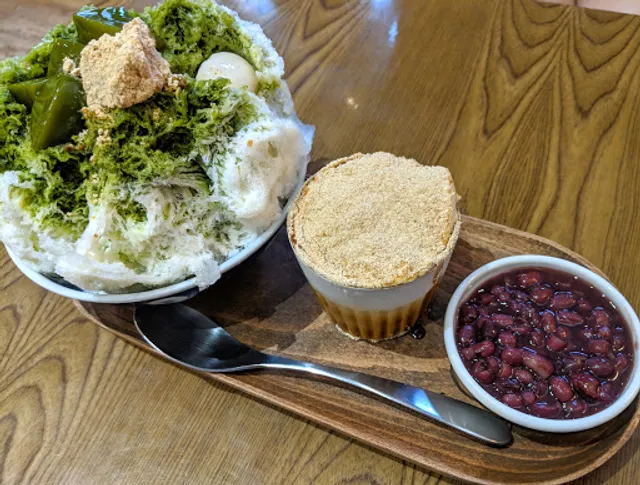 小亀有抹茶（低消每人一品項、可外帶，30.31休）