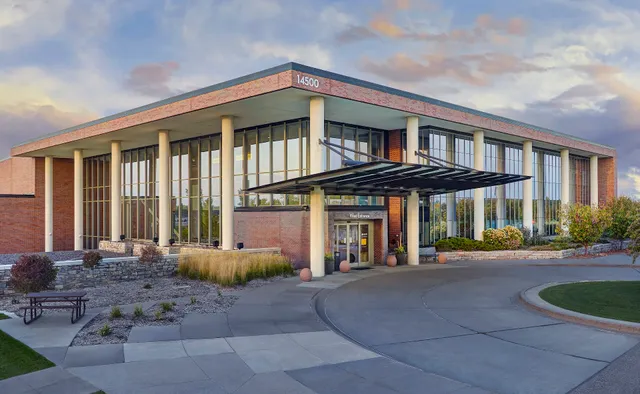 M Health Fairview Clinics and Surgery Center - Maple Grove