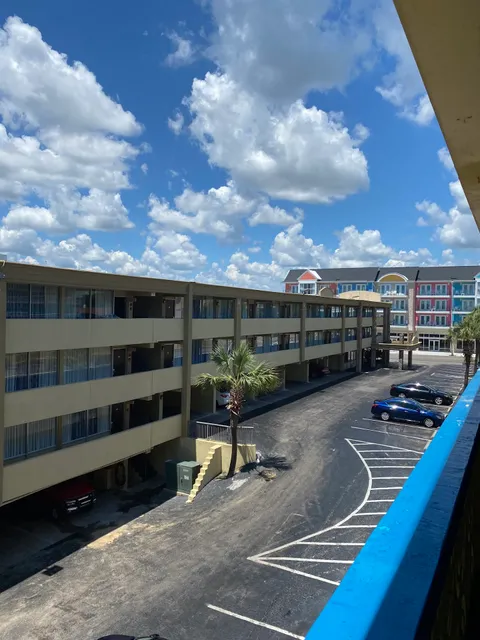 Atlantic Paradise Inn and Suites