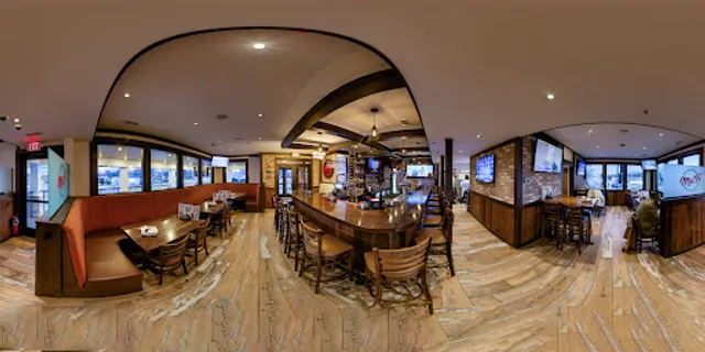 Mrs. T's Pizza & PUB