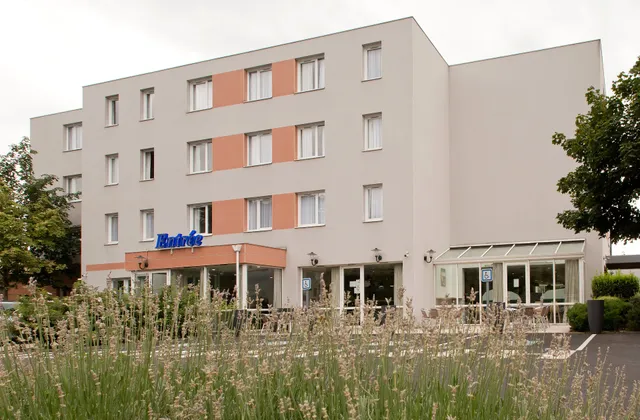 Kyriad Clermont-Ferrand-Sud - La Pardieu