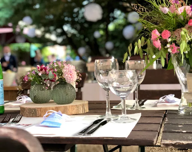 Cafe - Restaurant Baerlaghof - Milan Sen