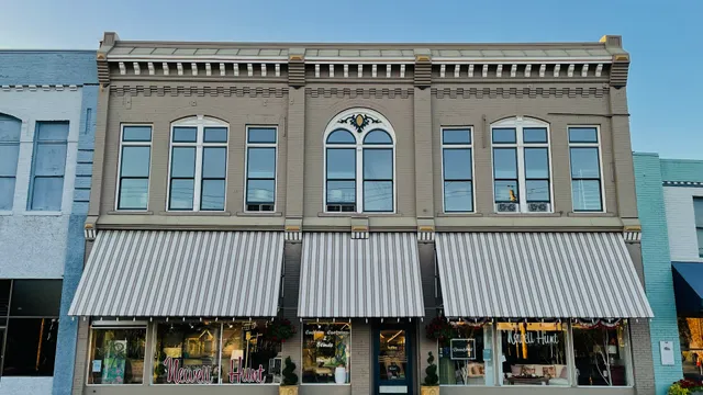 Newell Hunt Furniture