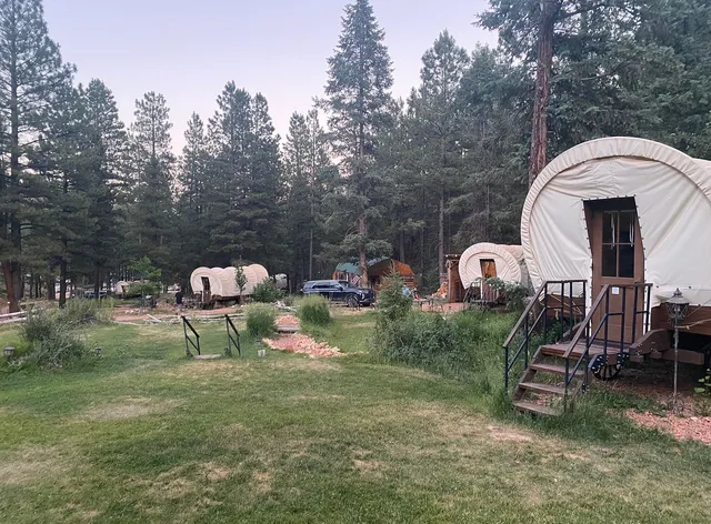 Whispering Pines Covered Wagon Resort
