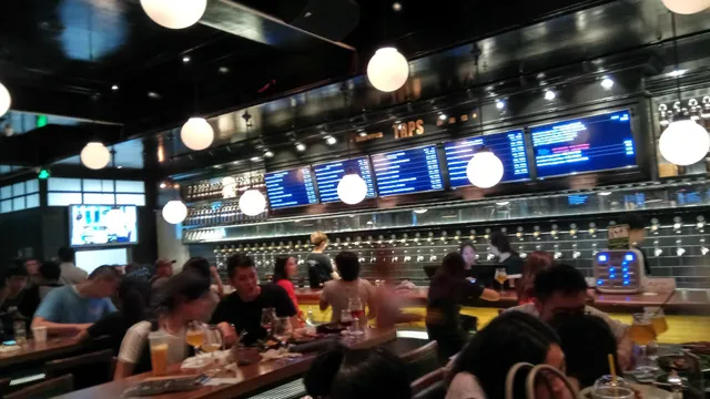 特区报社篮球场