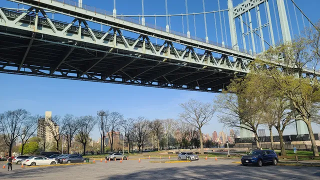 Astoria Park Parking Lot