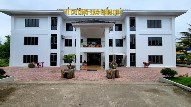 NGHỈ DƯỠNG SAO BIỂN QUỲNH