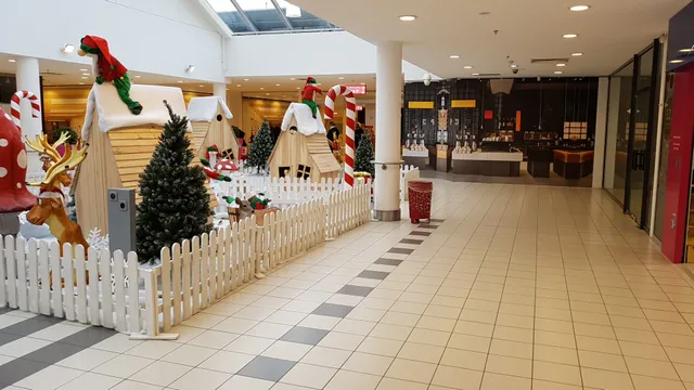 CENTRE COMMERCIAL LES HALLES DU BEFFROI