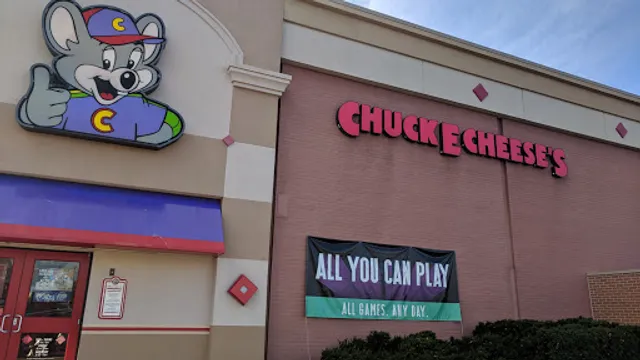 Chuck E. Cheese