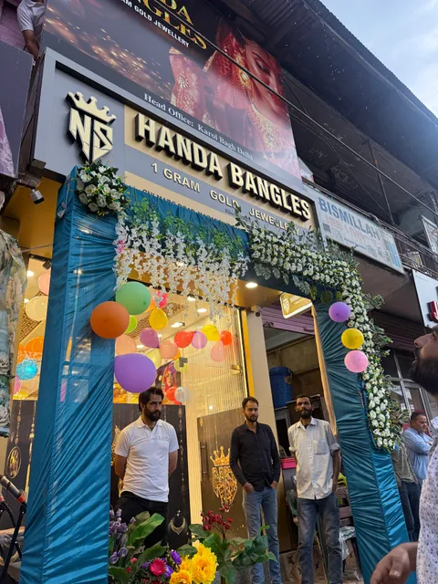 New Sea Palace Houseboats