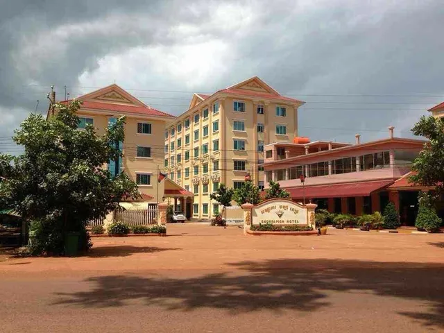 សណ្ឋាគាចម្ប៉ាពេជ្រ Champa Pich Hotel