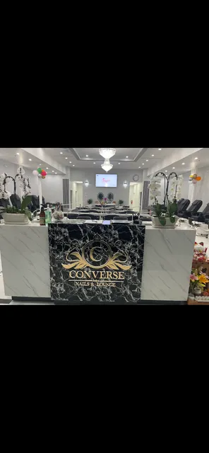 Converse Nails & Lounge