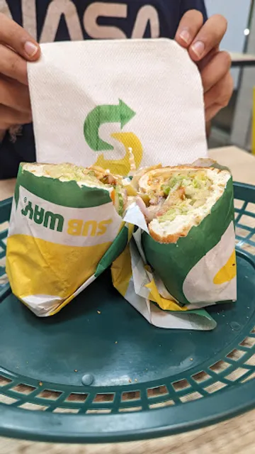 Subway Sector 5 Koper Khairane