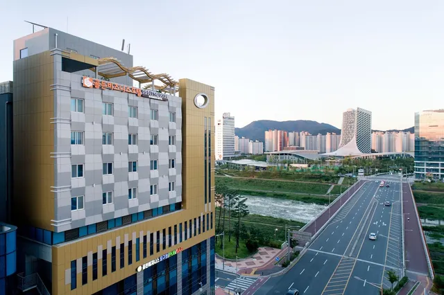 Golden Business Hotel