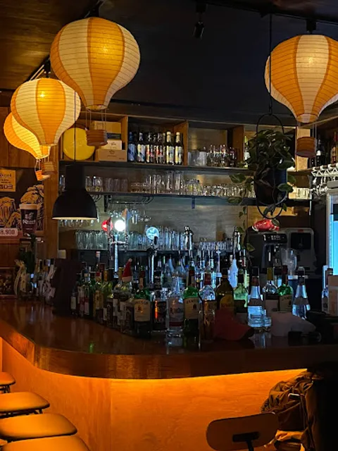 Round2 restaurant & pub