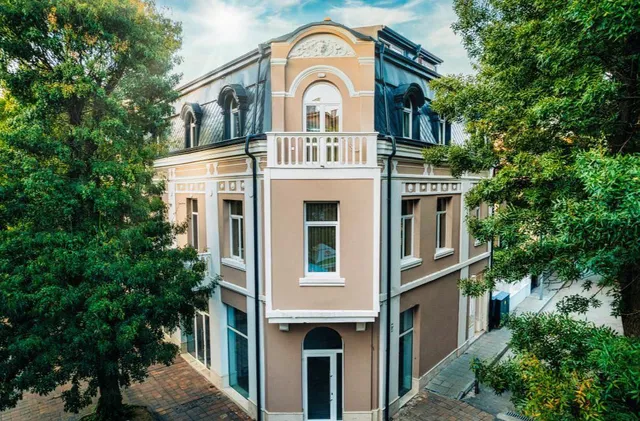 Хотел VIP APART HOUSE