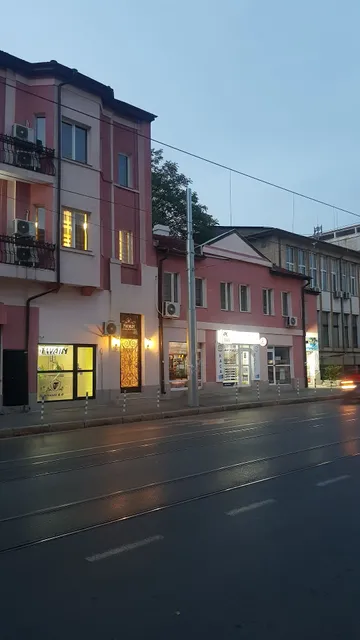 HOTEL TWAIN Apartments and Rooms