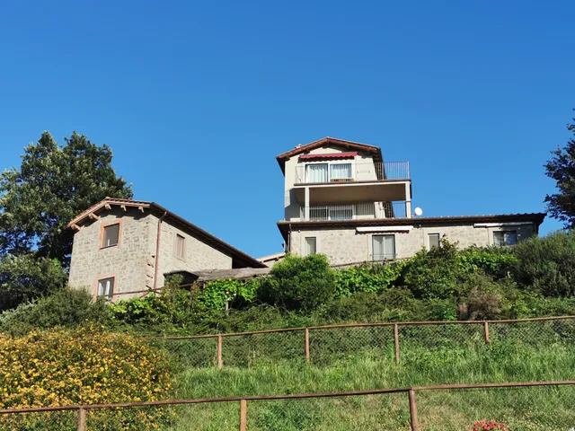 AGRITURISMO SPECCHIO DEL LAGO c/o Az. Agricola Castello di Monteleano