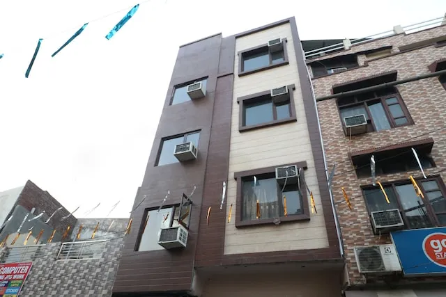 OYO Hotel Kapoor Residency