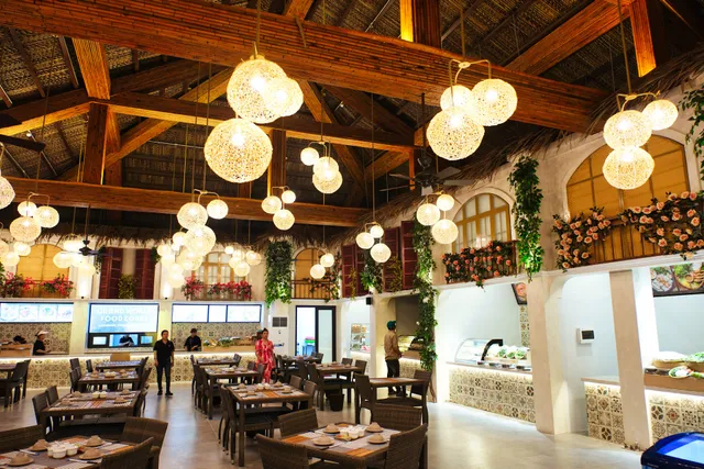 Grand World Food Court