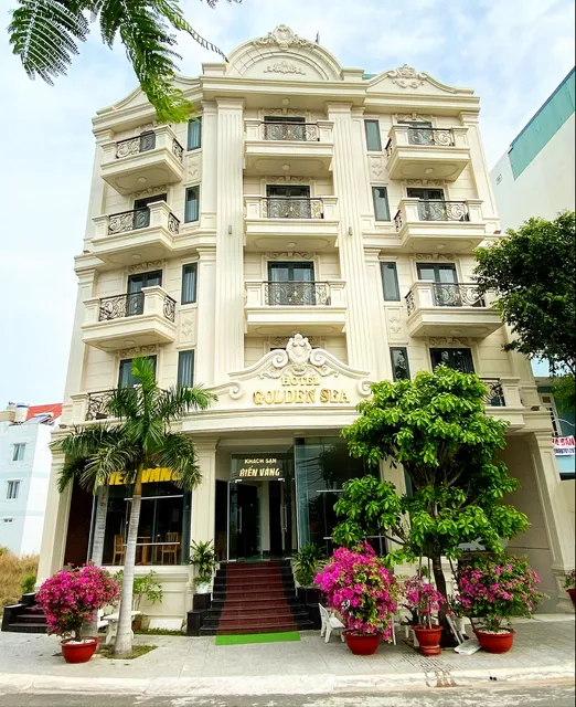 Khách sạn Biển Vàng