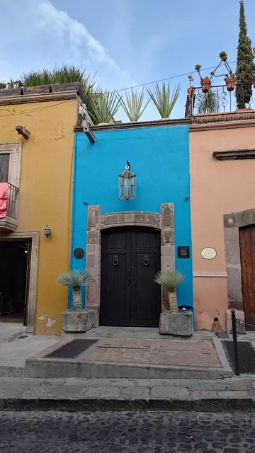 La Casa Dragones