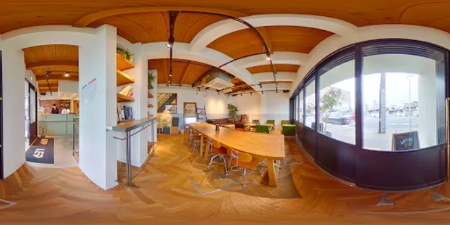 THE Lower East Nine cafe -LE9-