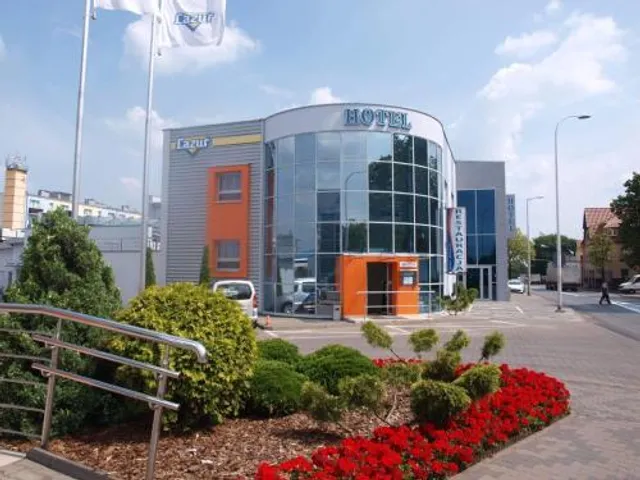Hotel i Restauracja "Lazur"