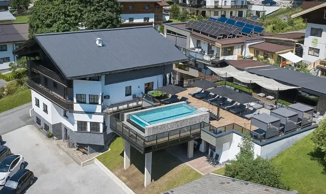 The Poolhouse Lodge | Saalbach