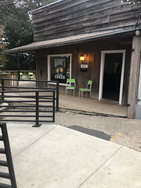 Harry’s on the Creek