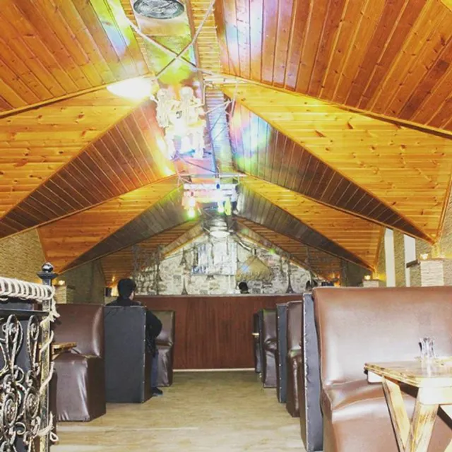 albatros teahouse pub cafe