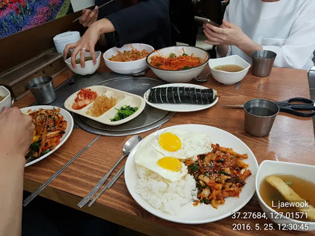 김밥나라떡볶이천국