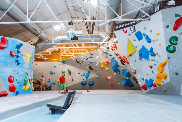 Boulder Hall E4 GmbH & Co.KG