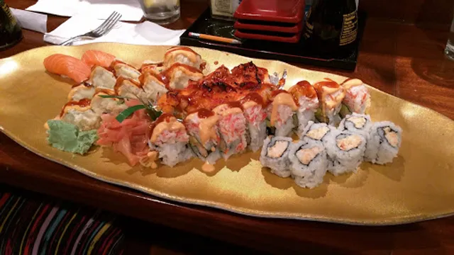 MIKADO HIBACHI & SUSHI