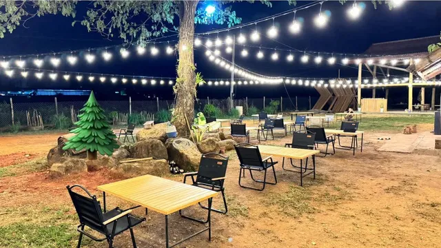 ທົ່ງນາວິວ ແຄມປີ້ງ