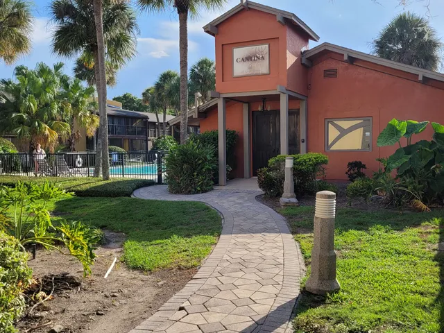 🌅 LA COSTA BRAVA LAKESIDE– A CONDOMINIUM